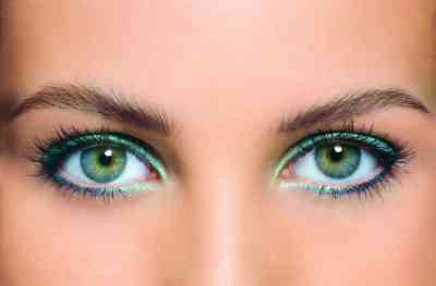 Как красить глаза карандашом чтобы не размазывалось
