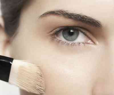 Свадебный макияж для серых глаз и темных волос фото