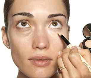 Как с помощью макияжа скрыть круги под глазами