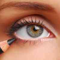Как красить глаза карандашом чтобы не размазывалось