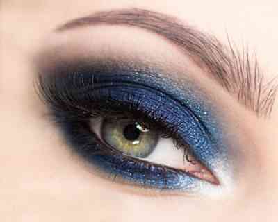 Повседневный макияж для голубых глаз и русых волос фото
