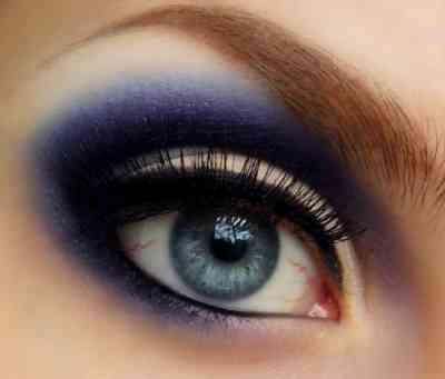 Праздничный макияж глаз для голубых глаз