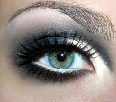 Макияж для зеленых глаз праздничный фправила нанесения макияжа на глаза видеояж глаз за 40 пошаговое фото