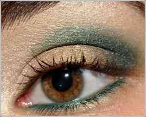Вечерний макияж для каре зеленых глаз пошагово