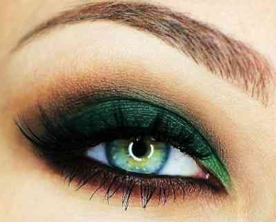 Дневной макияж для темно зеленых глаз