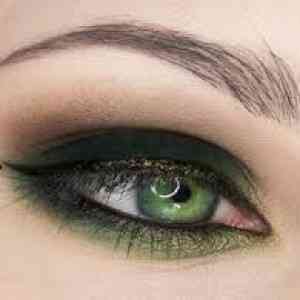 Дневной макияж для зеленых глаз с использованием