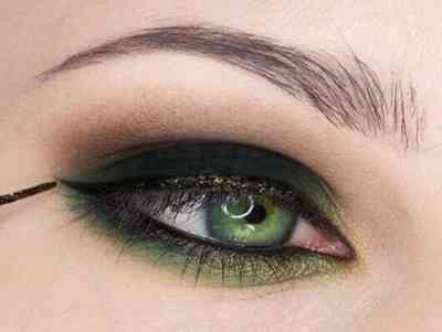 Дневной макияж для зеленых маленьких глаз