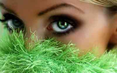 Яркий вечерний макияж для зеленых глаз фото