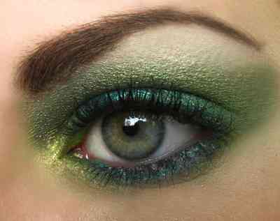 Нежный дневной макияж для зеленых глаз