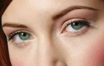 Нежный дневной макияж для зеленых глаз