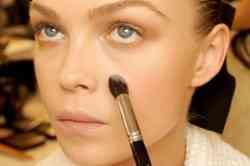 Как наносить макияж на глаза