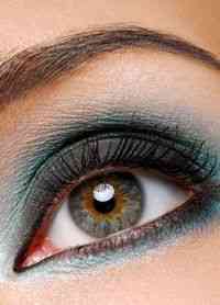 Естественный макияж для серо зеленых глаз